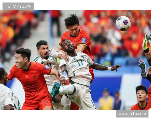 阿联酋足协出大招为冲击世界杯全国设巨屏免费播世预赛燃爆球迷热情