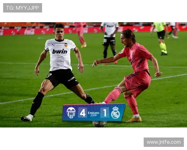 裁判评议认为杜加利奇手球误判英博获点球判罚存在明显错误