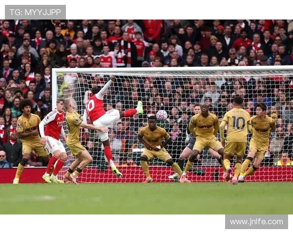 攻防俱佳阿森纳自十月以来豪取五连胜连续零封展现冠军气势风采足